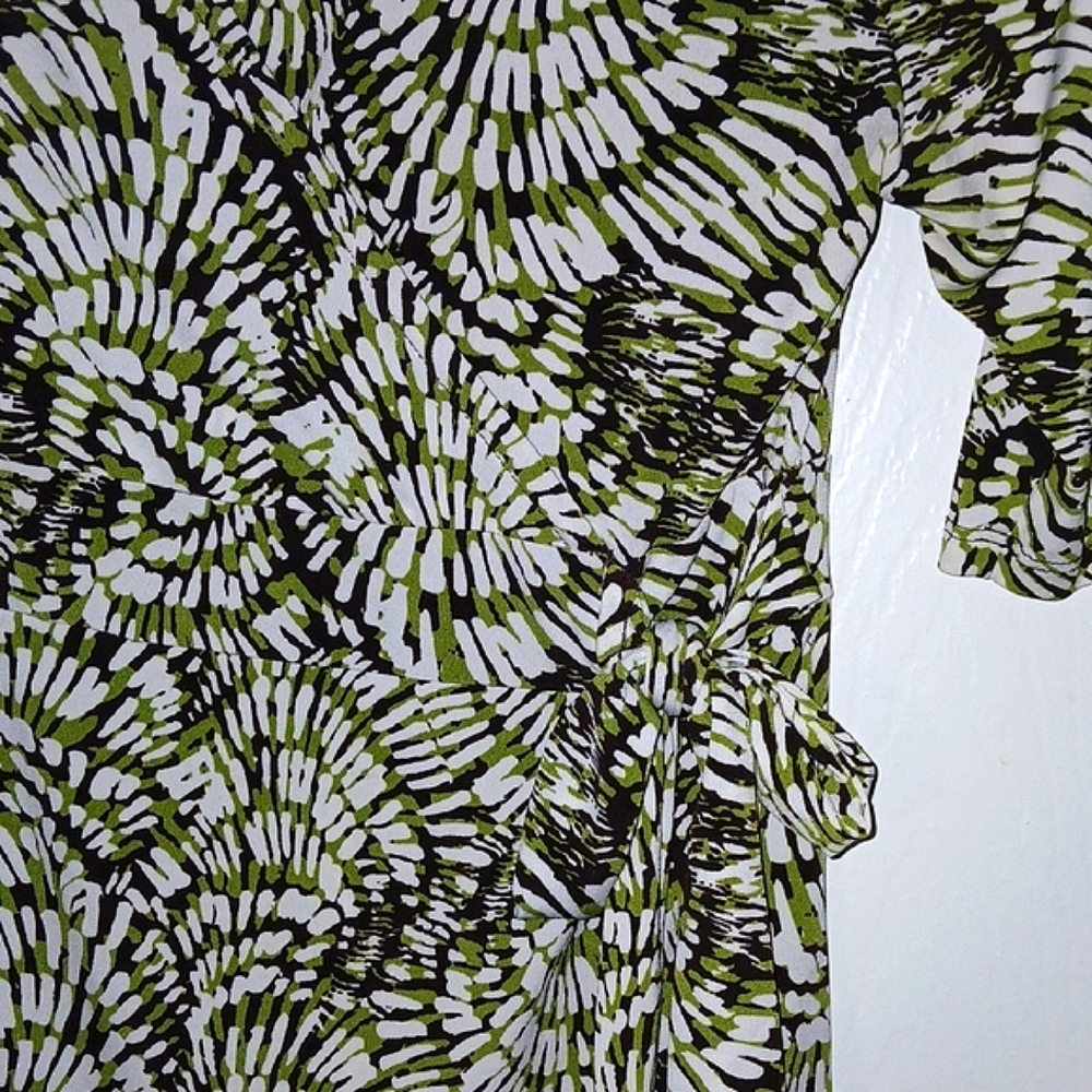 Patterned Top - Picture 4 of 7